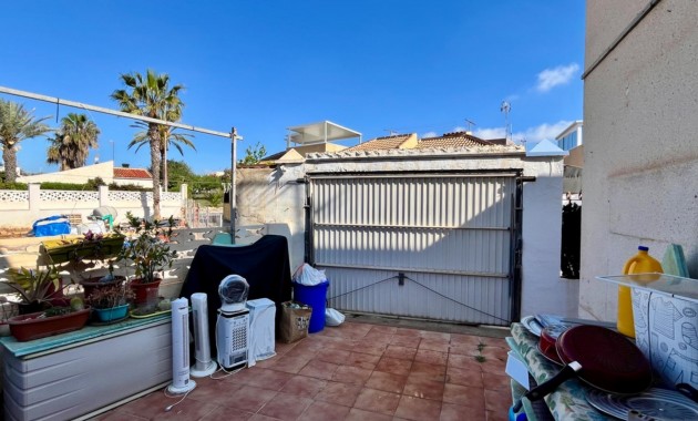 Herverkoop - House -
Torrevieja - Zona los Frutales