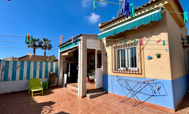 Herverkoop - House -
Torrevieja - Zona los Frutales
