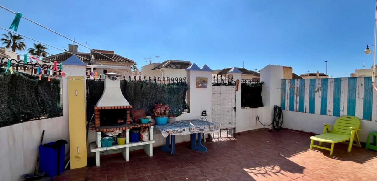 Herverkoop - House -
Torrevieja - Zona los Frutales