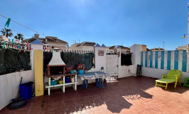 Herverkoop - House -
Torrevieja - Zona los Frutales