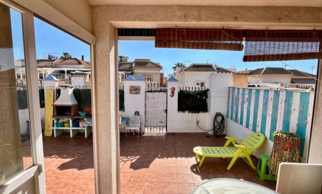 Herverkoop - House -
Torrevieja - Zona los Frutales