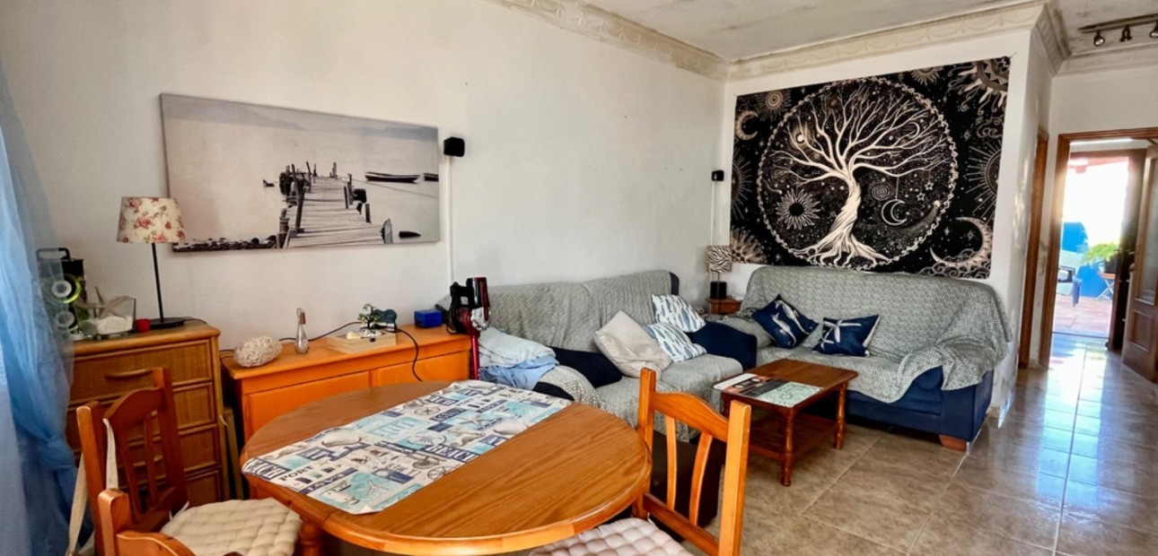 Herverkoop - House -
Torrevieja - Zona los Frutales