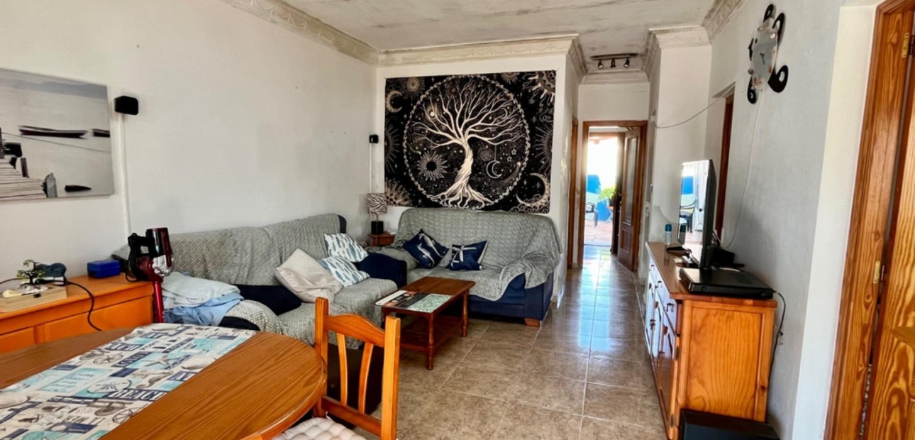 Herverkoop - House -
Torrevieja - Zona los Frutales