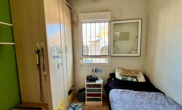 Herverkoop - House -
Torrevieja - Zona los Frutales