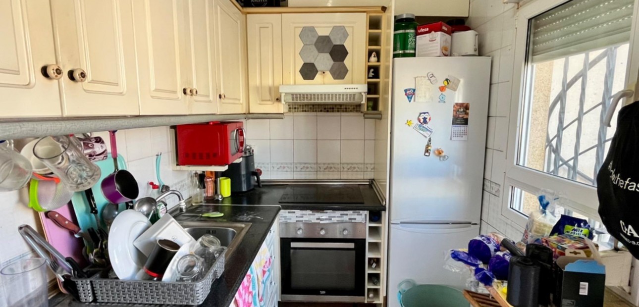 Herverkoop - House -
Torrevieja - Zona los Frutales