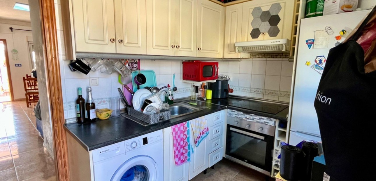 Herverkoop - House -
Torrevieja - Zona los Frutales