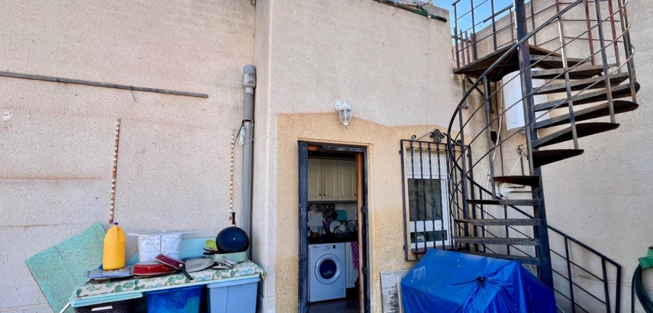 Herverkoop - House -
Torrevieja - Zona los Frutales