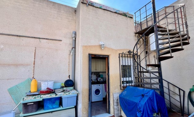 Herverkoop - House -
Torrevieja - Zona los Frutales