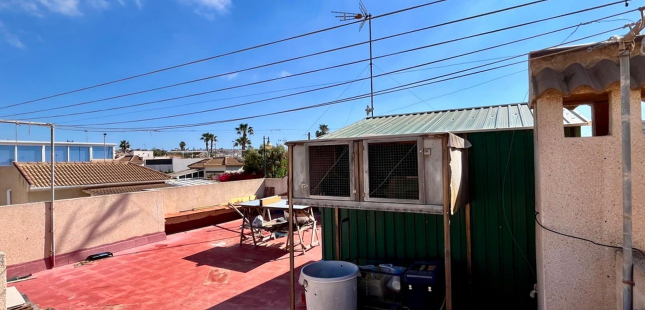 Herverkoop - House -
Torrevieja - Zona los Frutales
