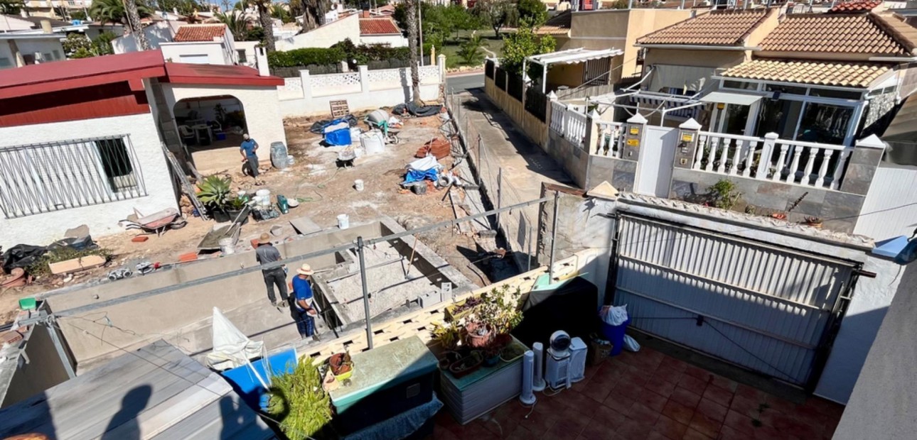 Herverkoop - House -
Torrevieja - Zona los Frutales