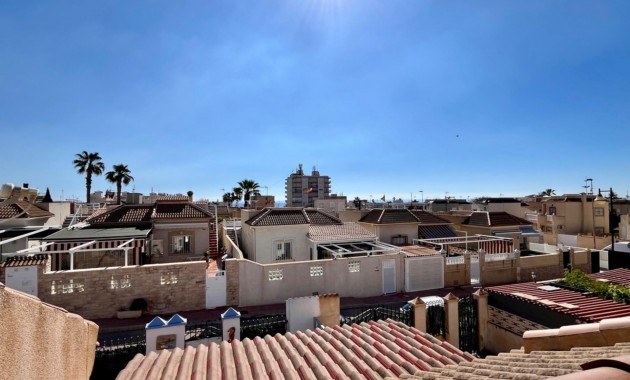 Herverkoop - House -
Torrevieja - Zona los Frutales