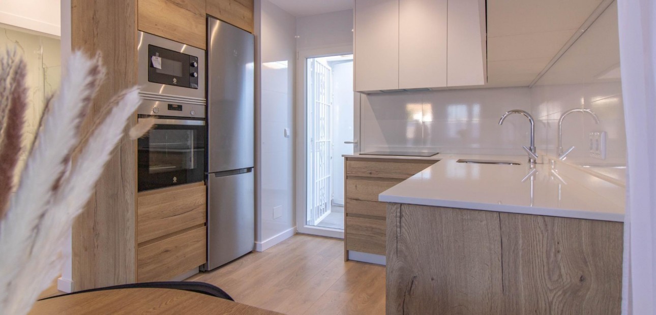 Herverkoop - Bungalow -
Torrevieja - San luis