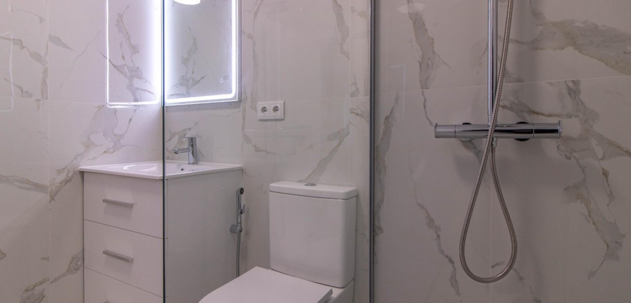 Herverkoop - Bungalow -
Torrevieja - San luis
