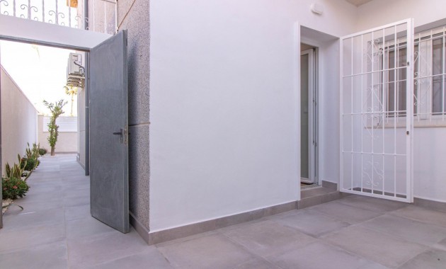 Herverkoop - Bungalow -
Torrevieja - San luis