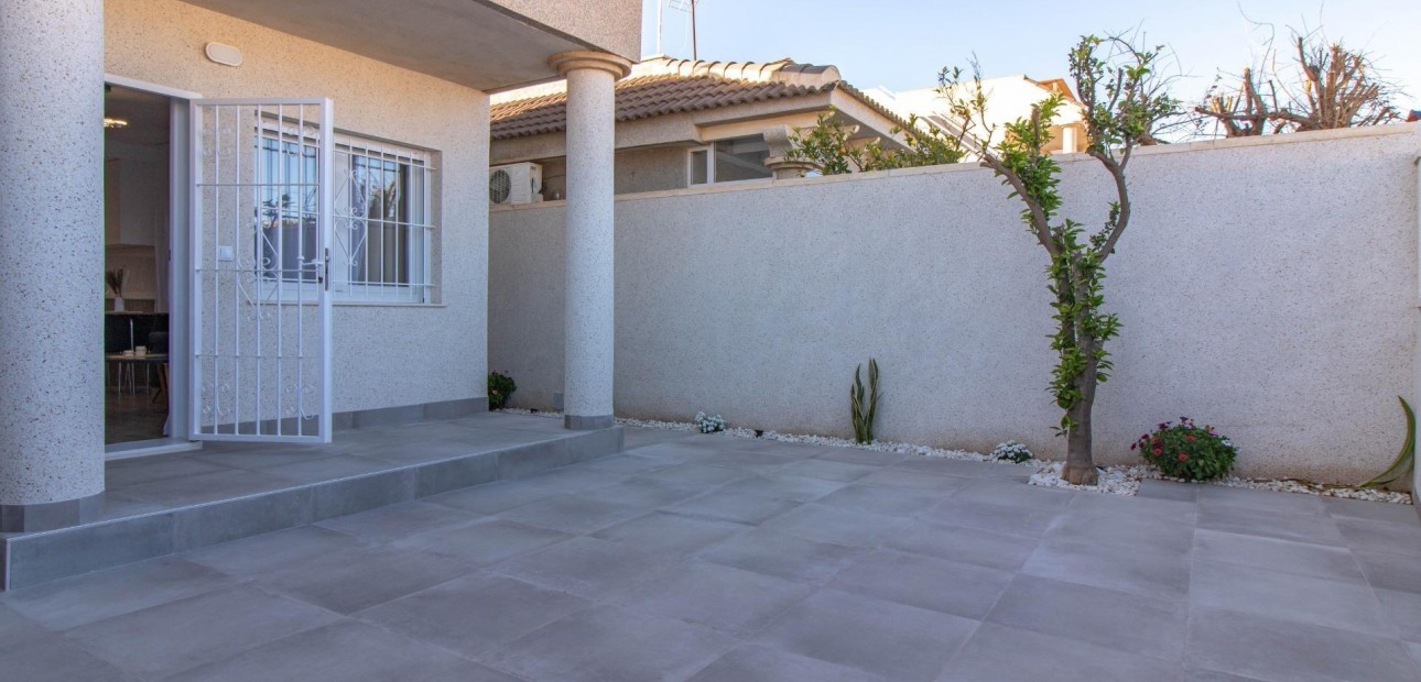 Herverkoop - Bungalow -
Torrevieja - San luis