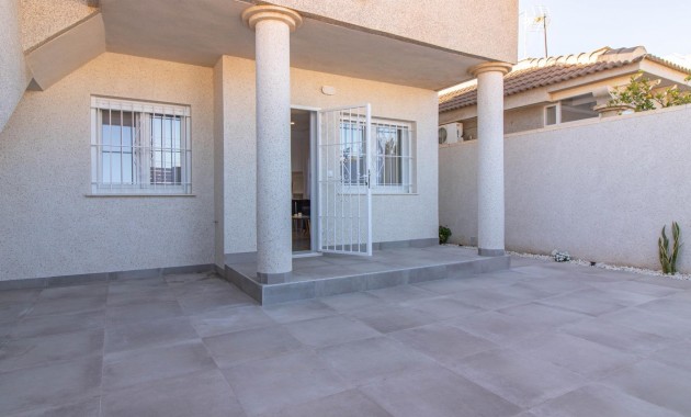 Herverkoop - Bungalow -
Torrevieja - San luis