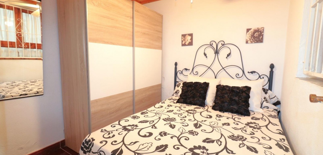 Venta - Terraced house -
Torrevieja - Acequion
