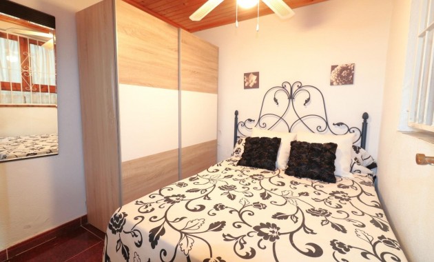 Venta - Terraced house -
Torrevieja - Acequion