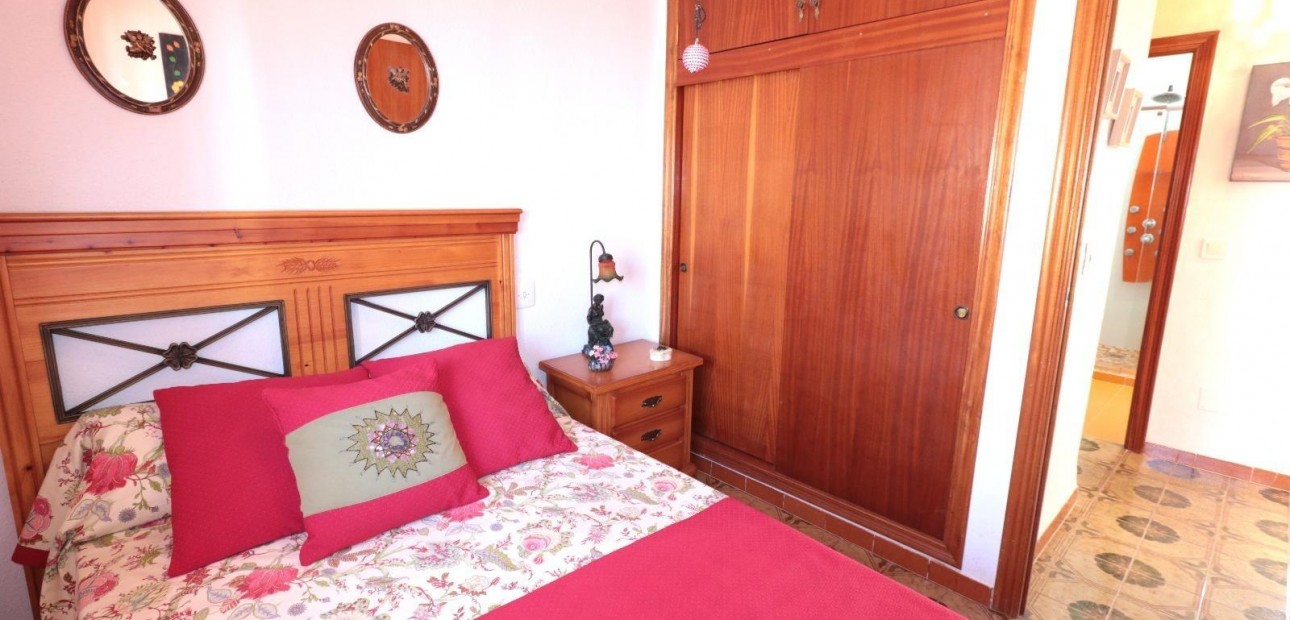 Venta - Terraced house -
Torrevieja - Acequion