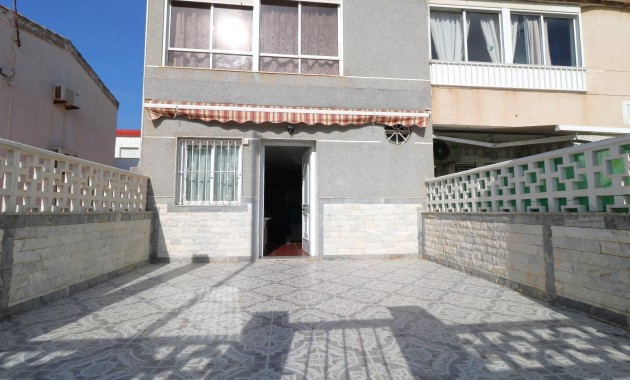 Venta - Terraced house -
Torrevieja - Acequion