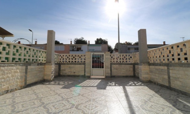Venta - Terraced house -
Torrevieja - Acequion