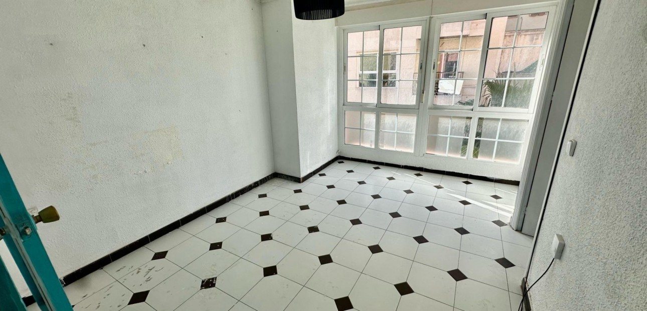 Herverkoop - Penthouse -
Torrevieja - torrevieja