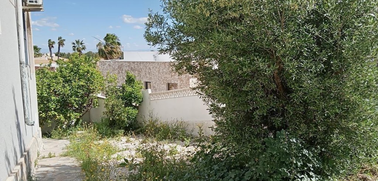Venta - Villa -
Torrevieja - Los Balcones - Los Altos del Edén