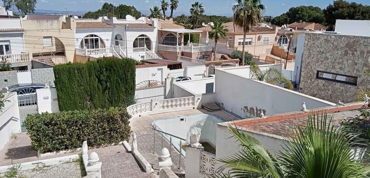 Venta - Villa -
Torrevieja - Los Balcones - Los Altos del Edén