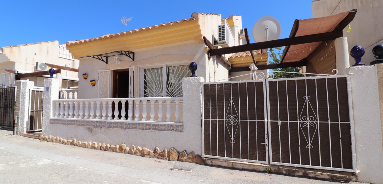 Herverkoop - Detached Villa -
Ciudad Quesada - Ciudad Quesada - Town