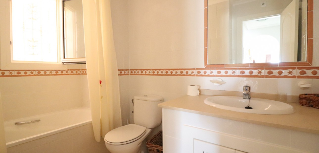 Venta - Apartamento / piso -
Orihuela Costa - Playa Flamenca