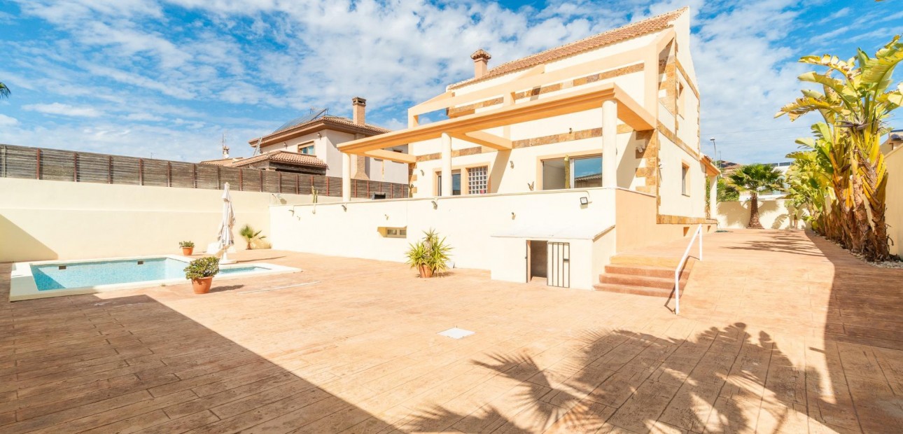 Venta - Villa -
Torrevieja - Aguas nuevas 2