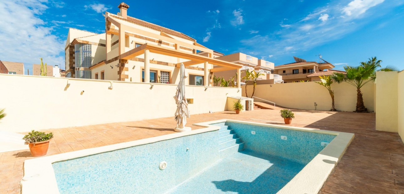 Venta - Villa -
Torrevieja - Aguas nuevas 2