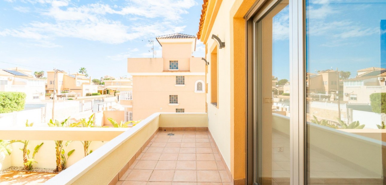 Venta - Villa -
Torrevieja - Aguas nuevas 2