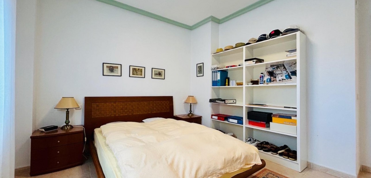 Herverkoop - Villa -
Benferri - Comunidad valenciana