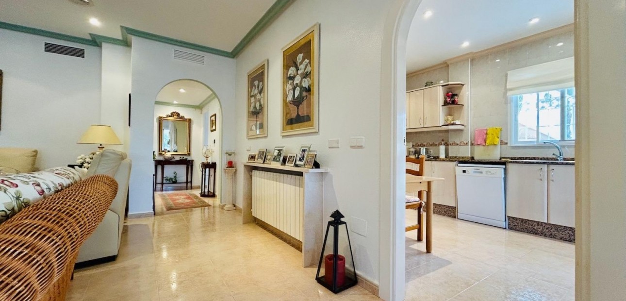 Herverkoop - Villa -
Benferri - Comunidad valenciana