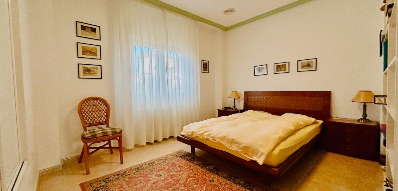 Herverkoop - Villa -
Benferri - Comunidad valenciana