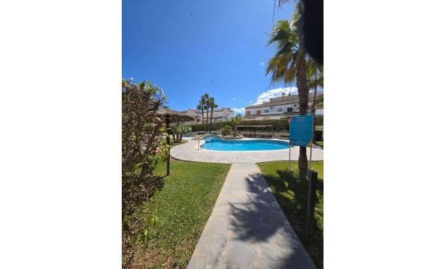 Herverkoop - Terraced house -
Torrevieja - Torreblanca