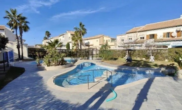 Herverkoop - Terraced house -
Torrevieja - Torreblanca
