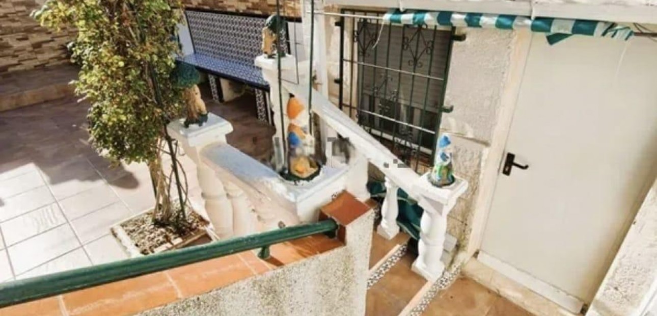 Herverkoop - Terraced house -
Torrevieja - Torreblanca