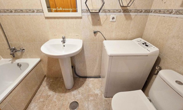 Venta - Apartamento / piso -
Torrevieja - Estacion de autobuses