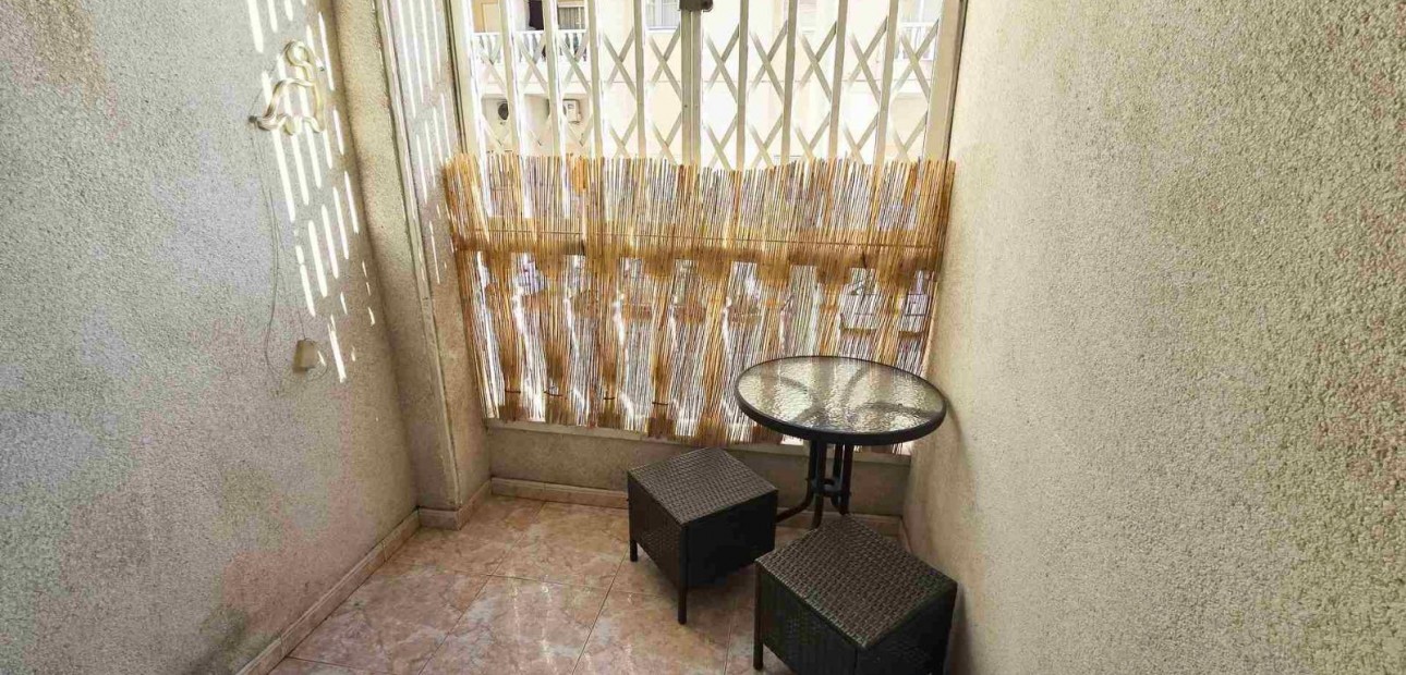 Venta - Apartamento / piso -
Torrevieja - Estacion de autobuses
