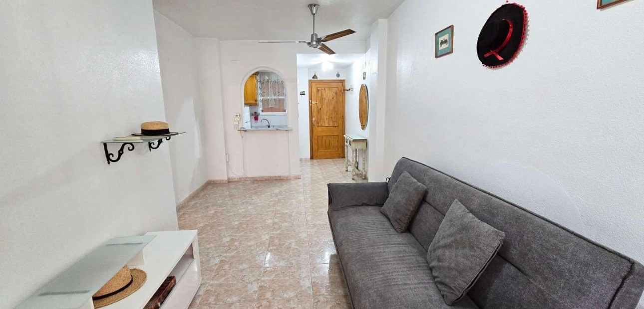 Venta - Apartamento / piso -
Torrevieja - Estacion de autobuses