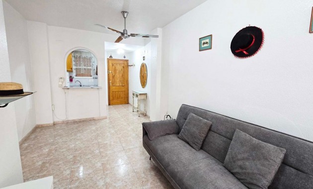 Venta - Apartamento / piso -
Torrevieja - Estacion de autobuses