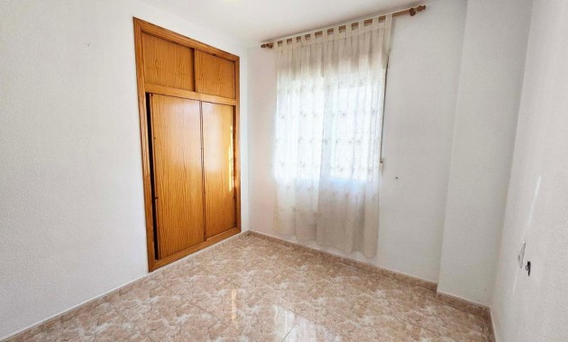 Venta - Apartamento / piso -
Torrevieja - Estacion de autobuses