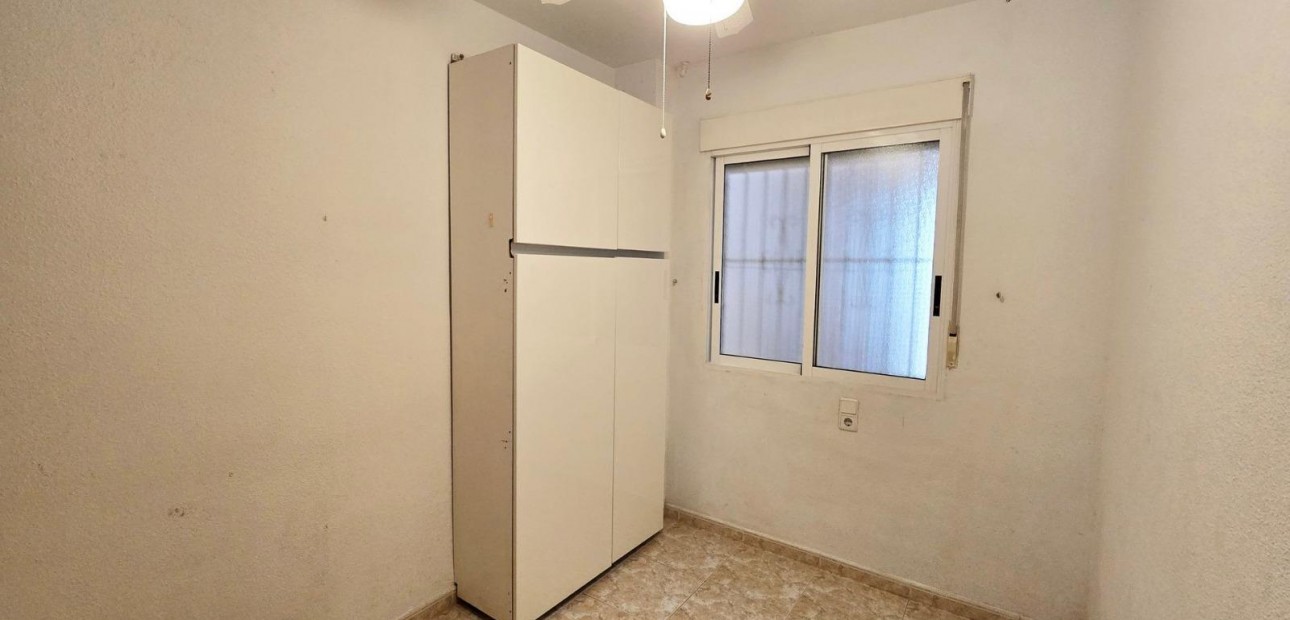 Venta - Apartamento / piso -
Torrevieja - Estacion de autobuses