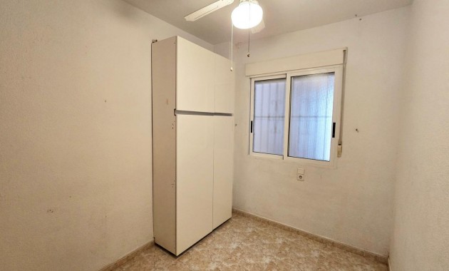 Venta - Apartamento / piso -
Torrevieja - Estacion de autobuses