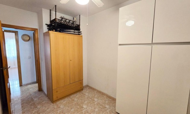 Venta - Apartamento / piso -
Torrevieja - Estacion de autobuses