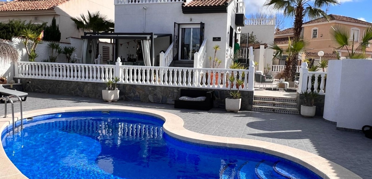 Sale - Detached Villa -
Benijofar