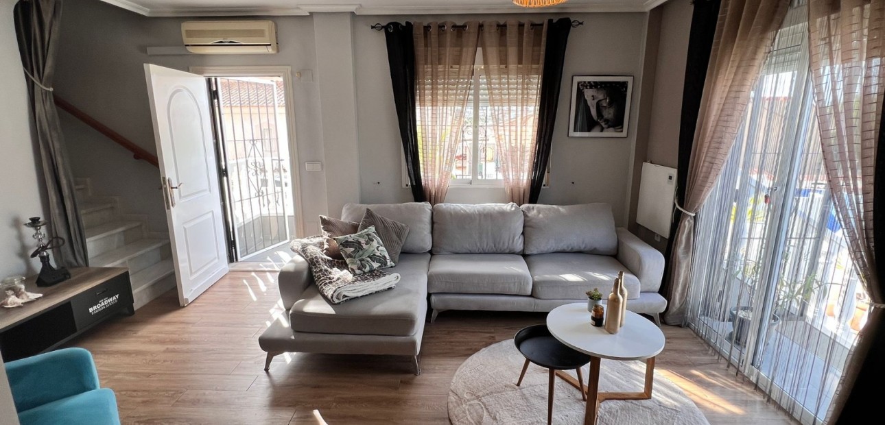 Sale - Detached Villa -
Benijofar