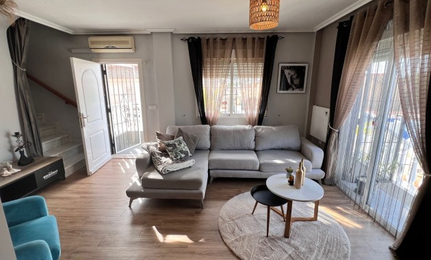 Sale - Detached Villa -
Benijofar